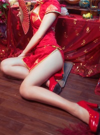Rabbit playing with sister Ying and red cheongsam(41)